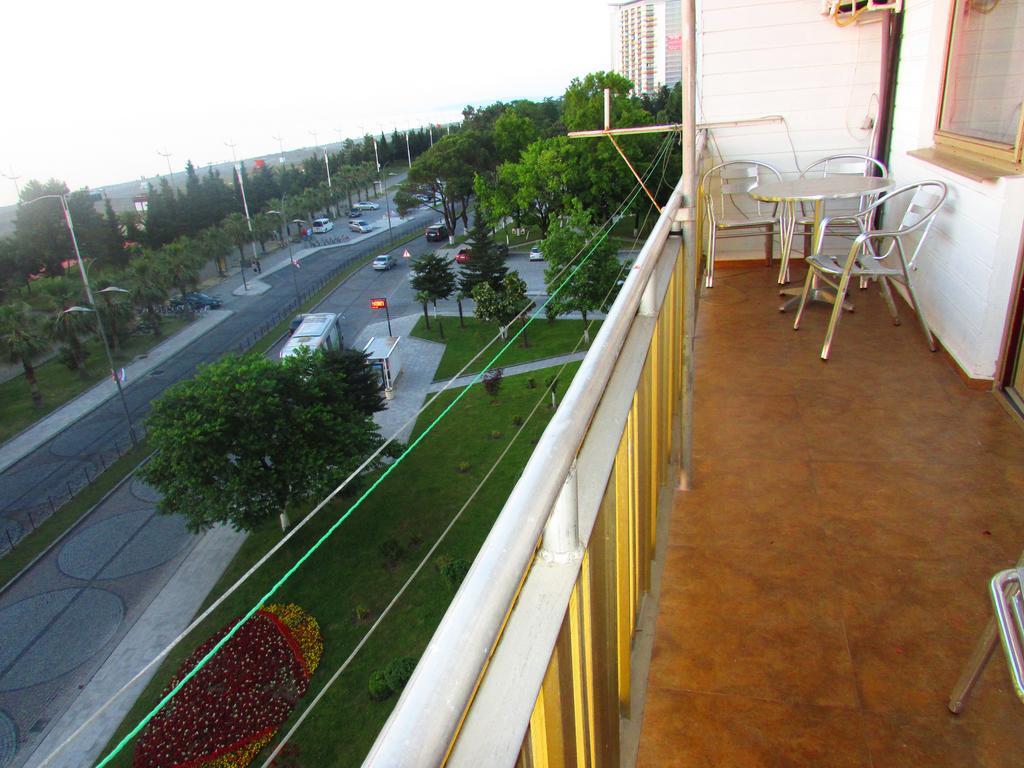 Apartment Irma Rustaveli 57 Batum Dış mekan fotoğraf
